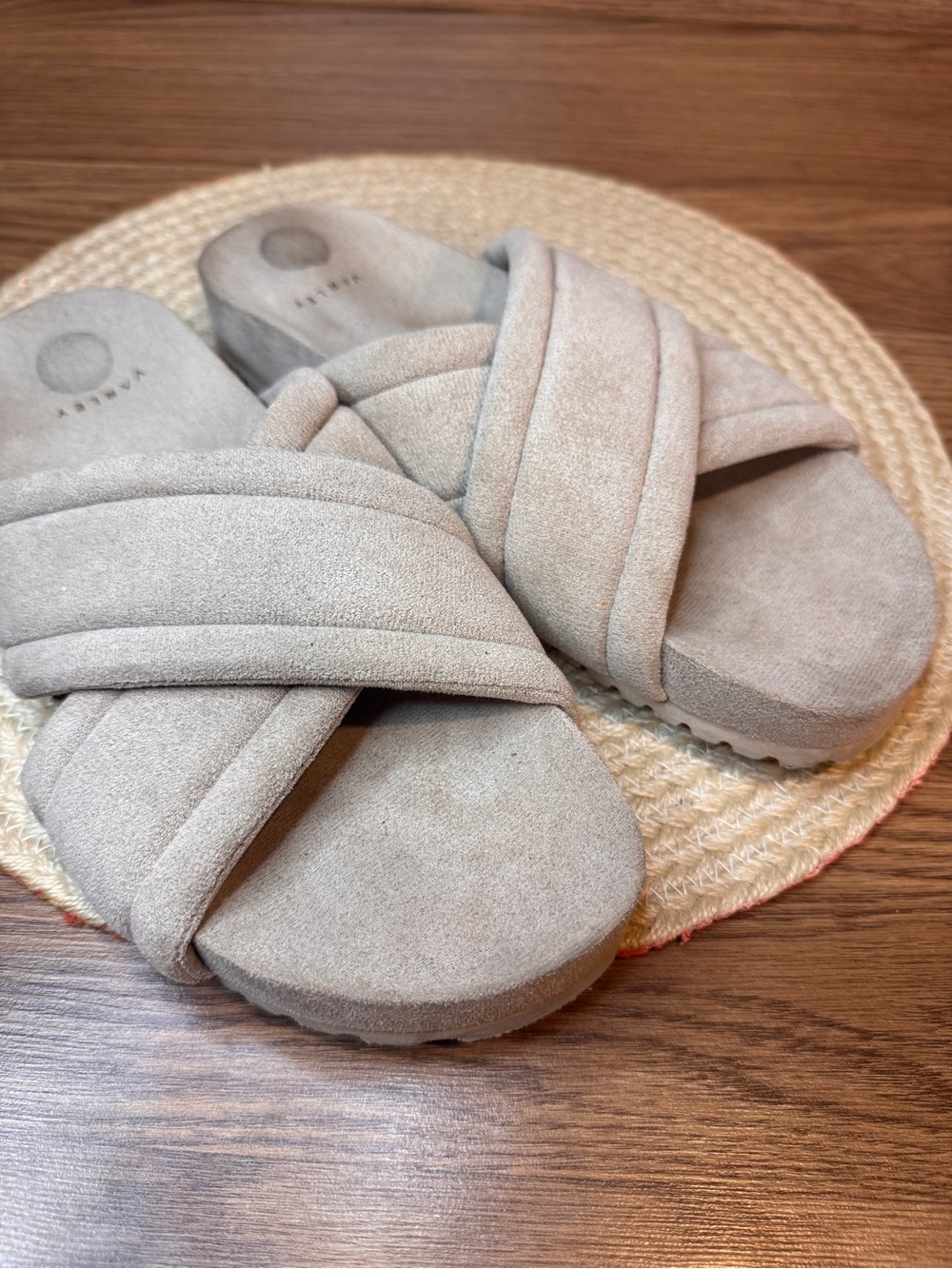 Varley Criss Cross Thick Sandals Suede Beige Womens 10